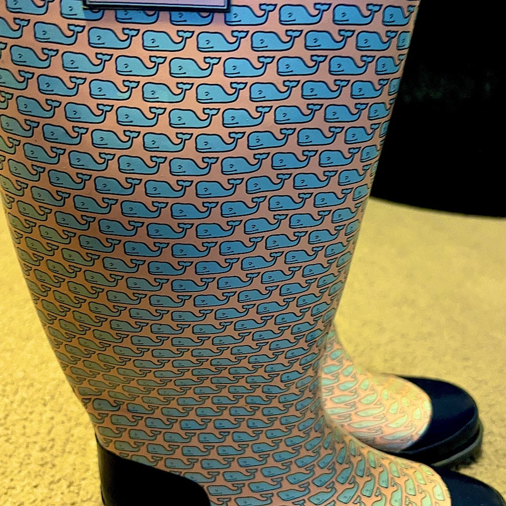 Women’s Size 8 Vineyard Vine Rain boots ;EEUC( worn twice )